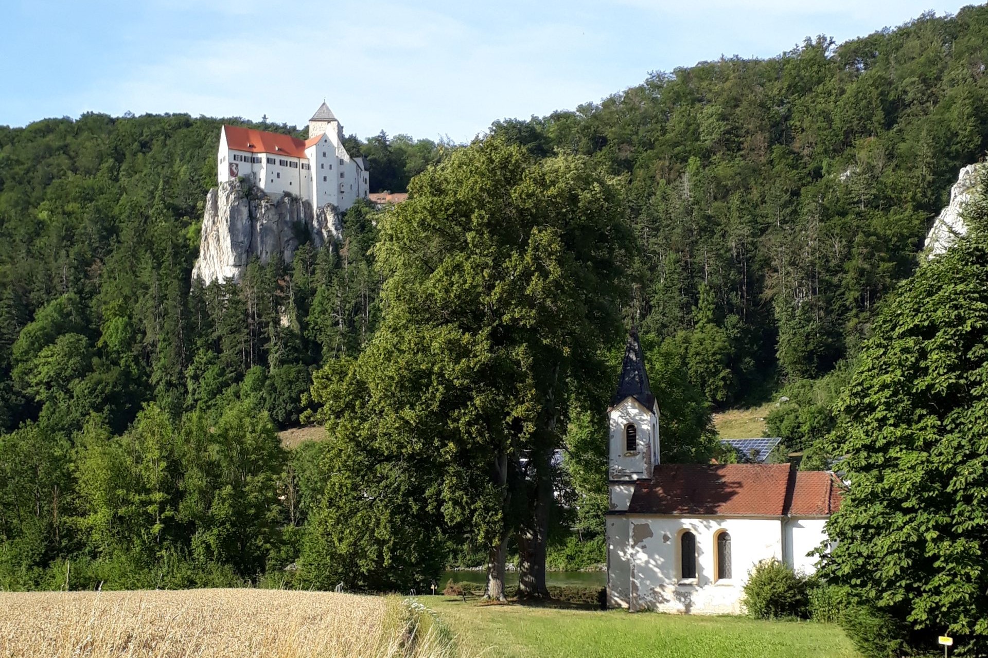 Burg Prunn und Kapelle St. Bartholomä in Riedenburg