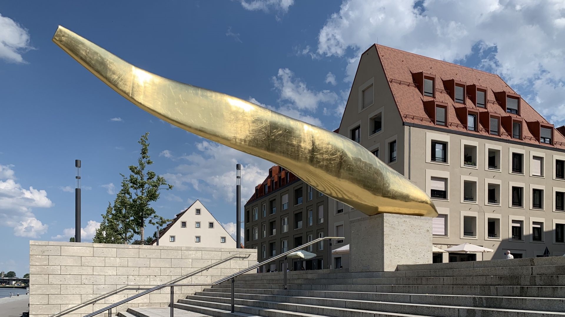 Goldener Waller am Haus der Bayerischen Geschichte